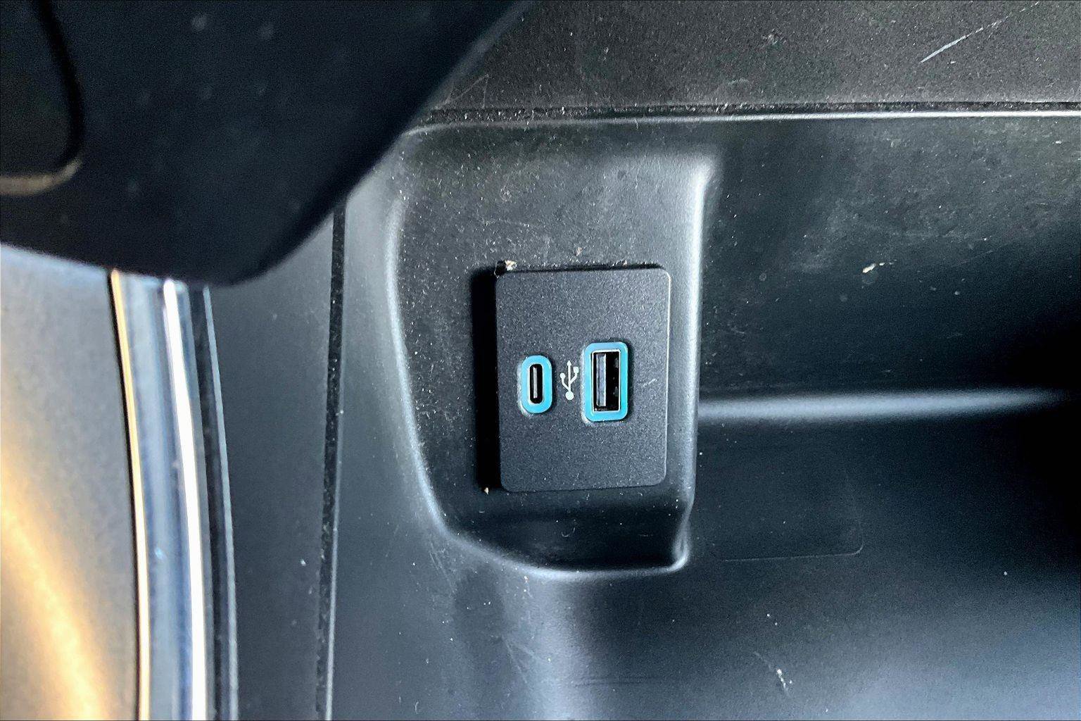 Certified 2022 Ford F150 XLT w/ Equipment Group 302A High image 24