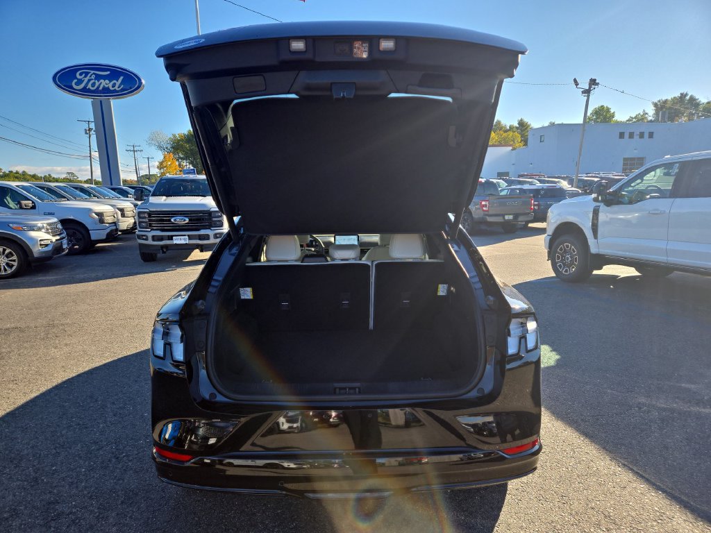 Certified 2024 Ford Mustang Mach-E Premium AWD/4WD image 3