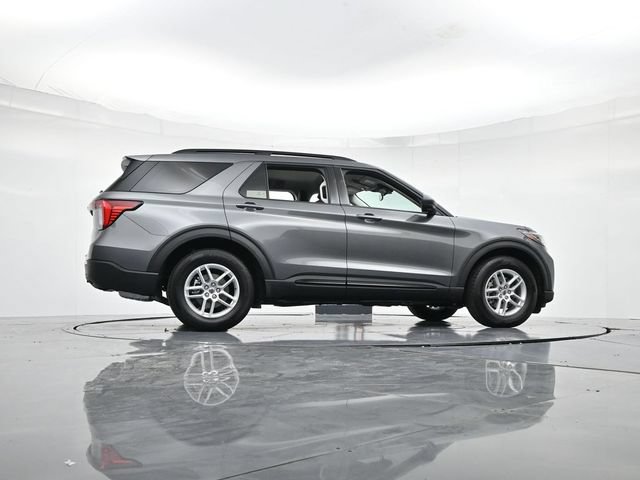 Certified 2026 Ford Explorer Active RWD image 11