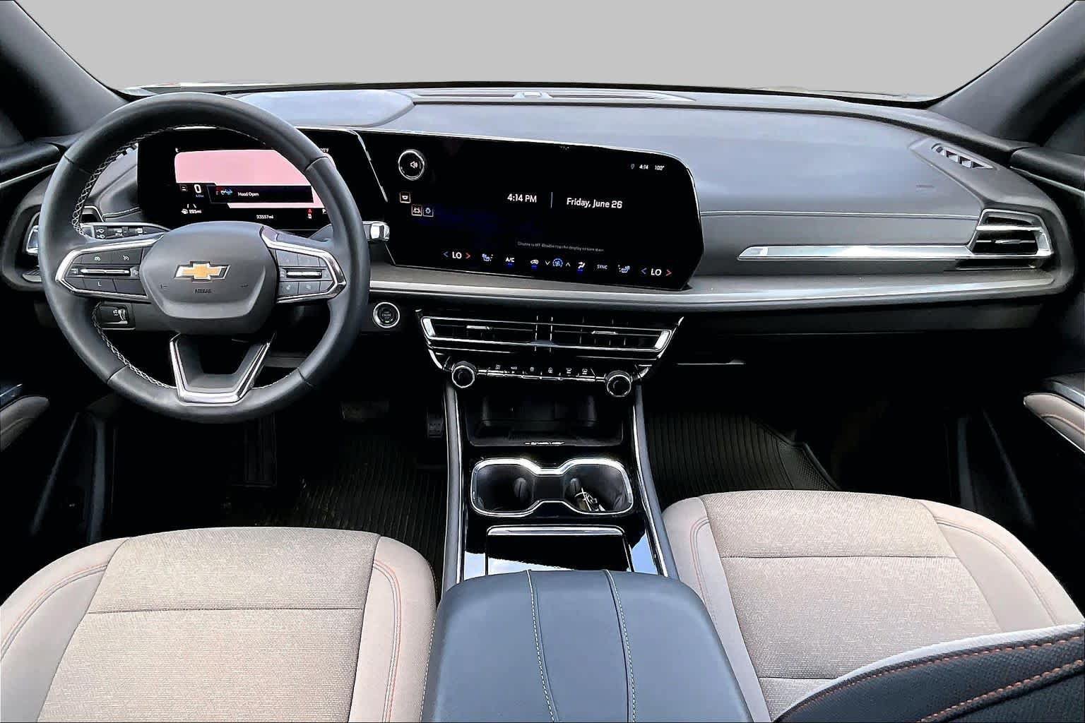 Used 2024 Chevrolet Traverse LT FWD image 16