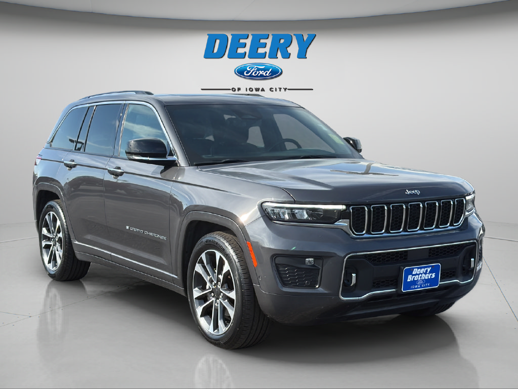 Used 2022 Jeep Grand Cherokee Overland w/ Luxury Tech Group IV AWD/4WD image 15