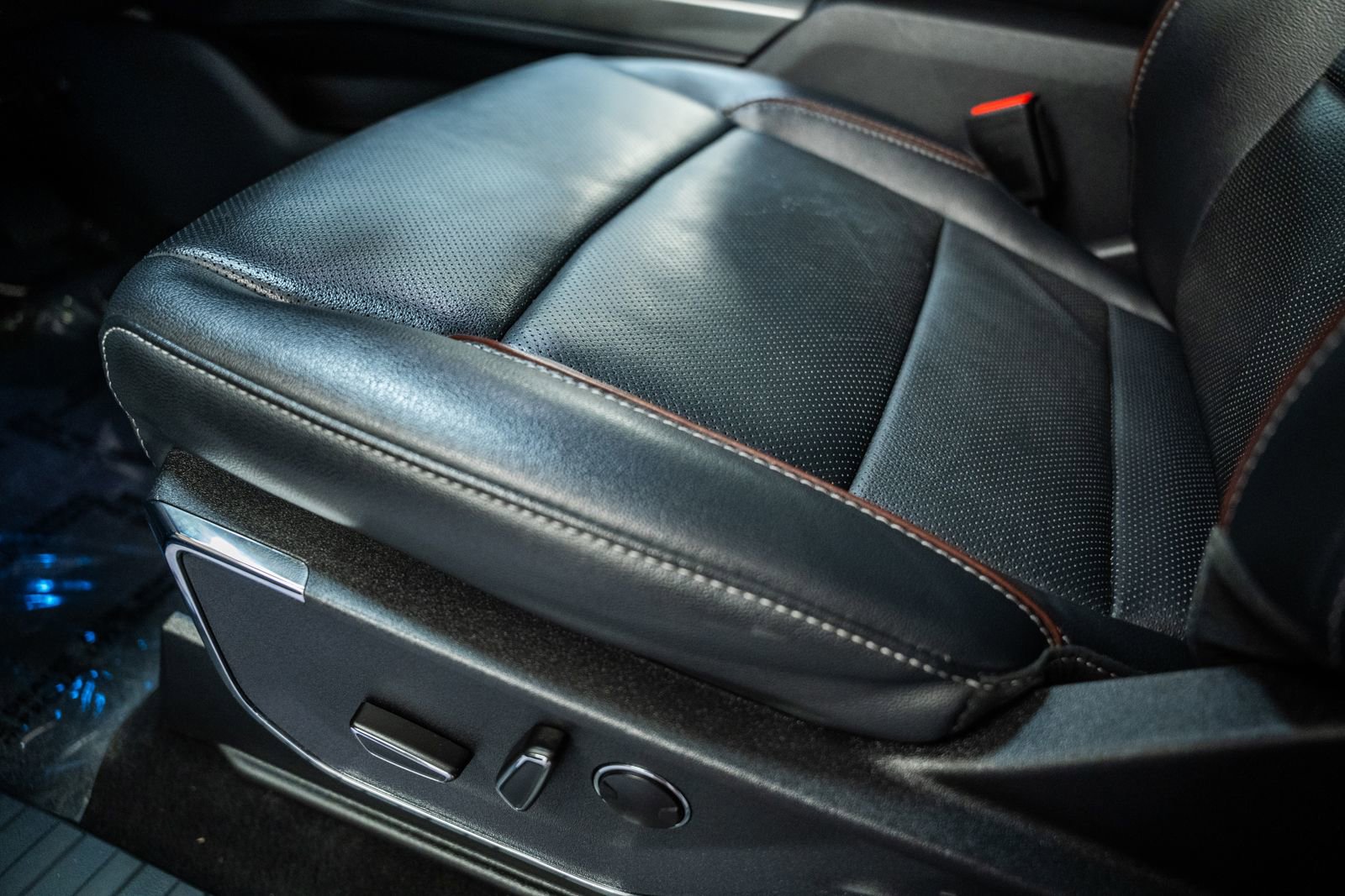 Certified 2023 Ford F150 Lariat w/ Equipment Group 502A High image 45