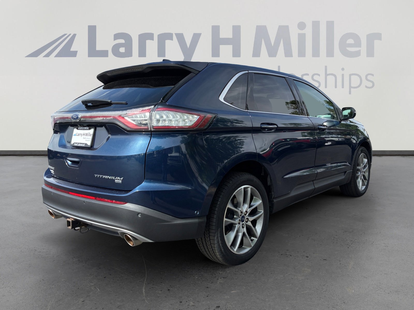 Certified 2017 Ford Edge Titanium w/ Equipment Group 302A AWD/4WD image 5