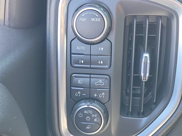 Used 2022 Chevrolet Silverado 1500 RST AWD/4WD image 16