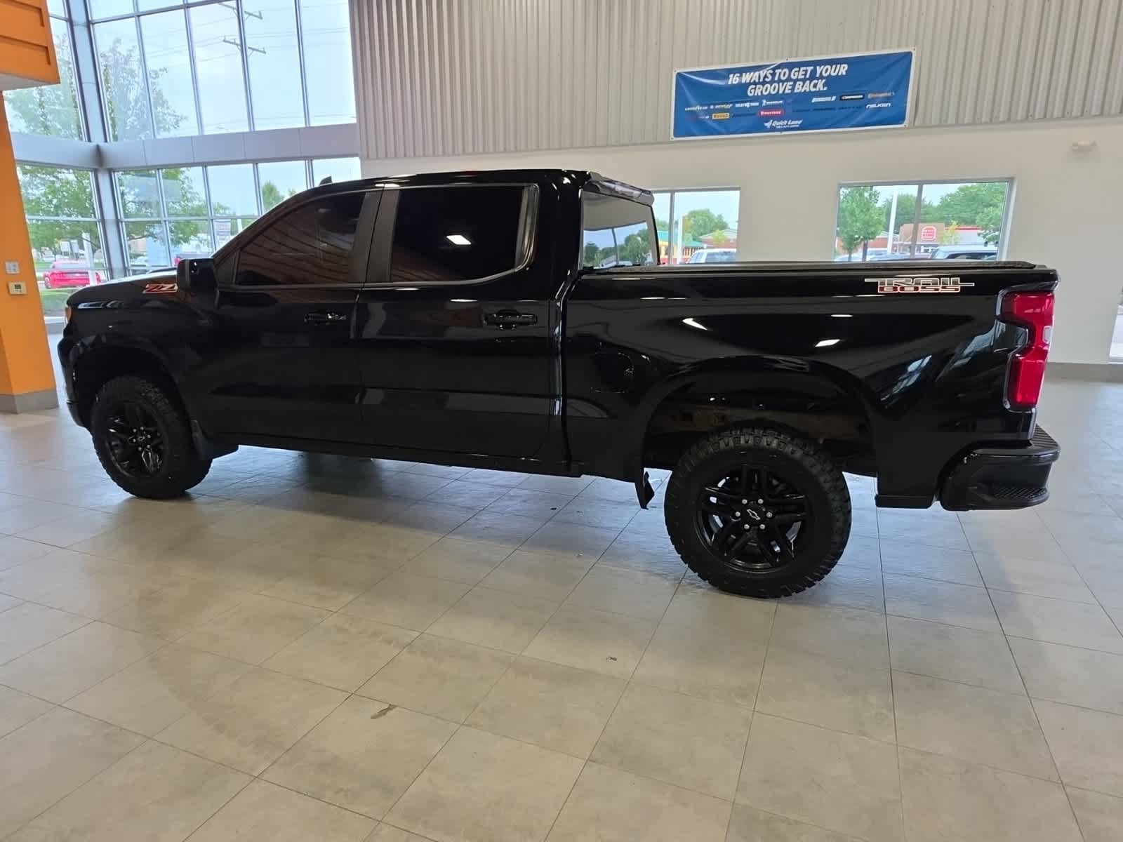 Used 2022 Chevrolet Silverado 1500 LT Trail Boss AWD/4WD image 13