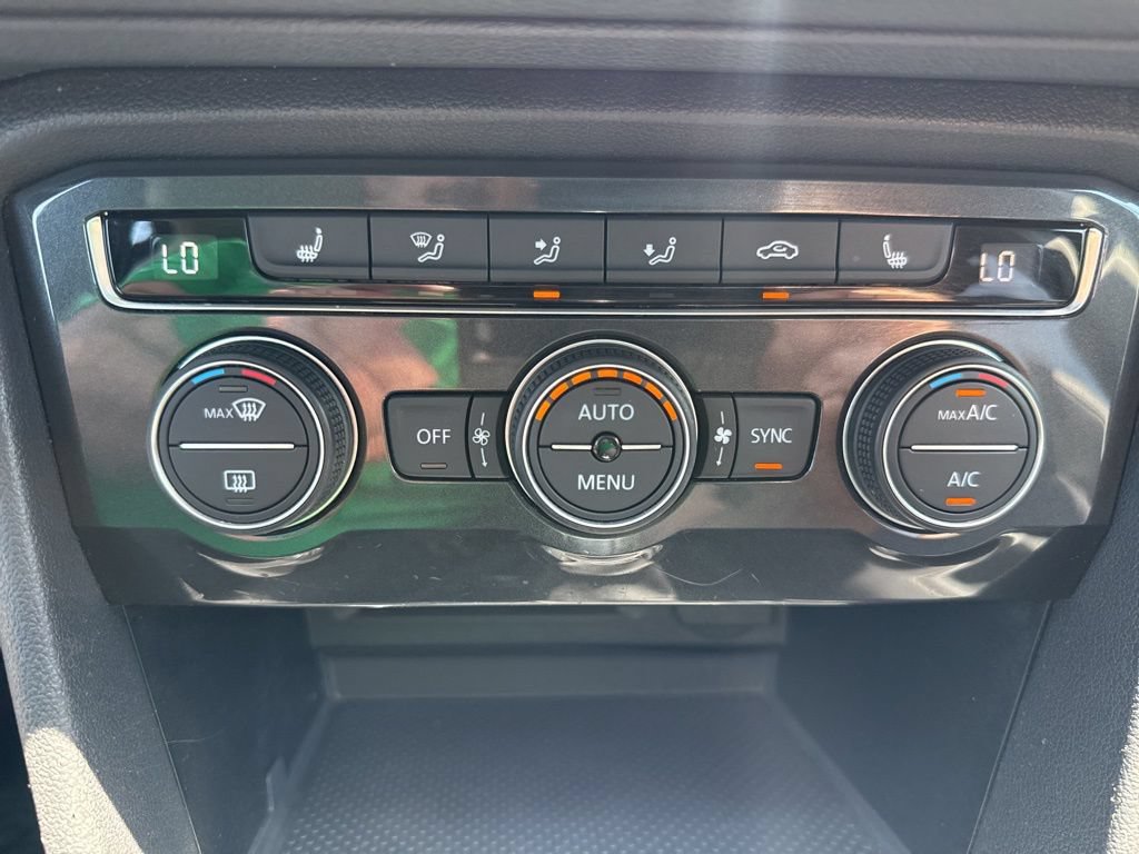 Used 2019 Volkswagen Tiguan SE w/ Panoramic Sunroof Package AWD/4WD image 26