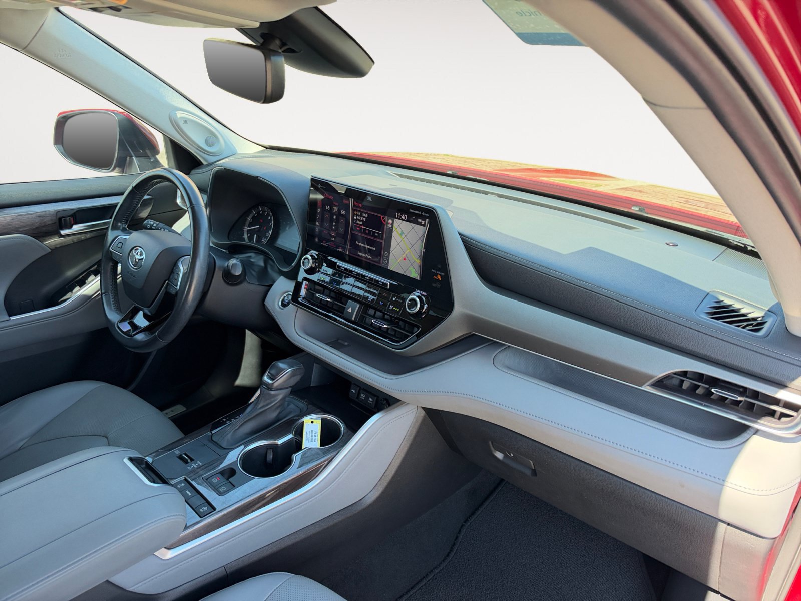 Used 2021 Toyota Highlander Limited FWD image 15