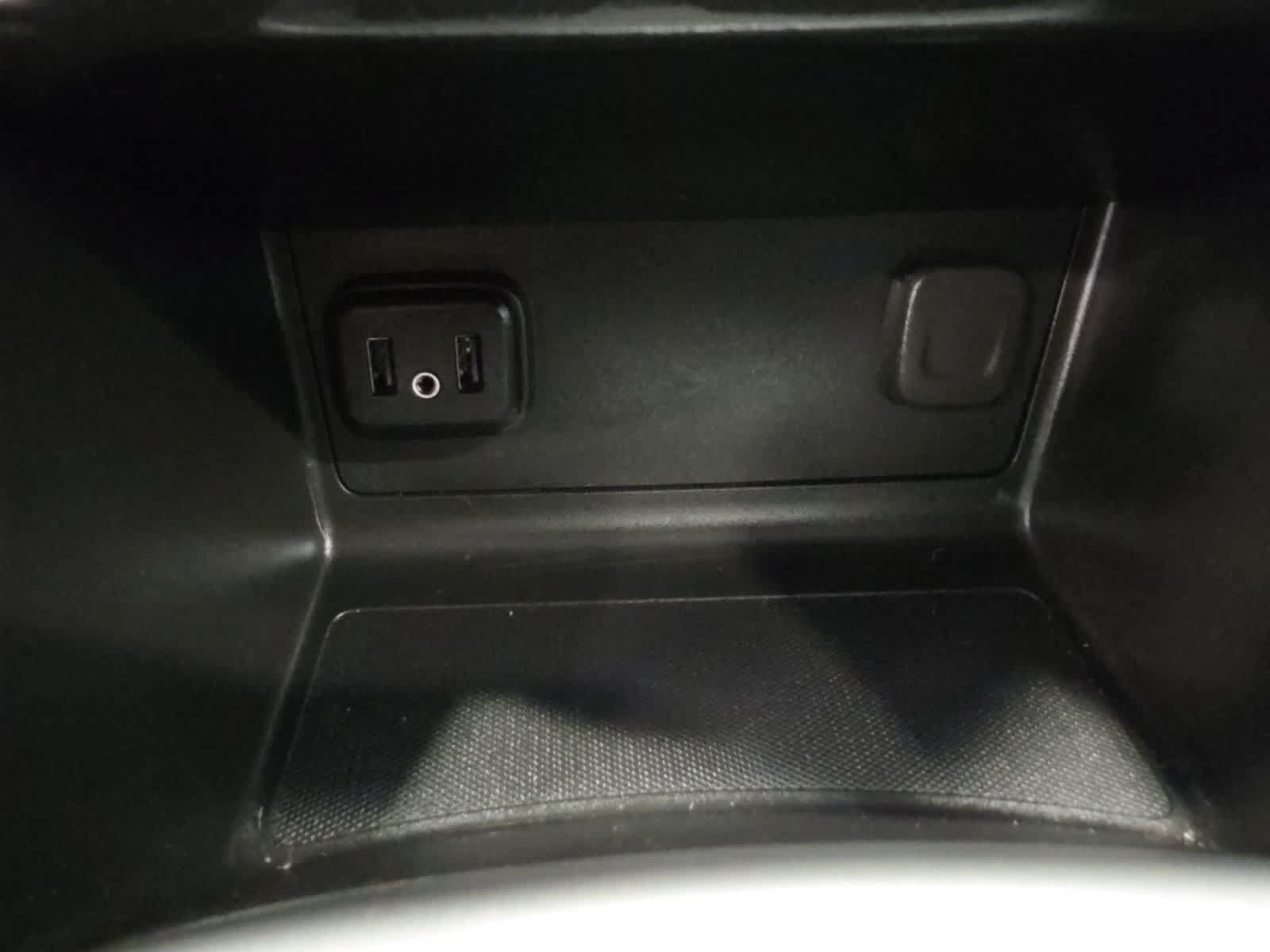 Used 2022 Chevrolet Colorado LT w/ Safety Package AWD/4WD image 21