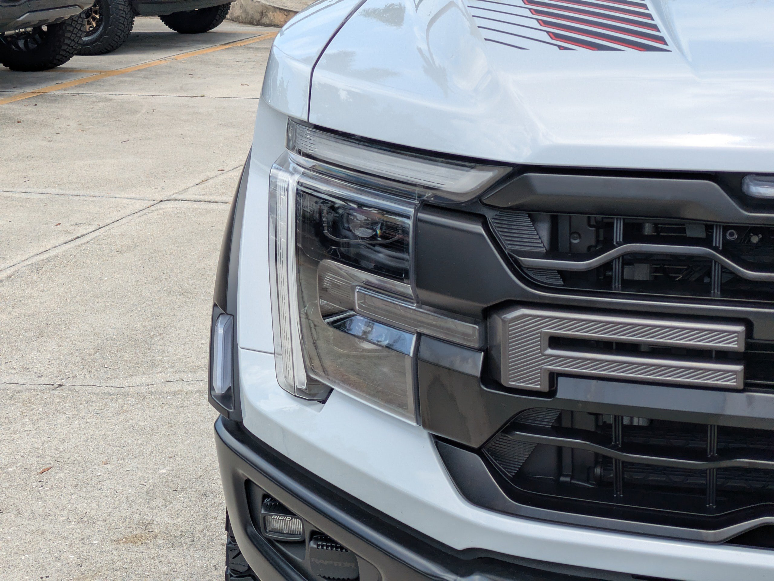 Certified 2025 Ford F150 Raptor AWD/4WD image 9