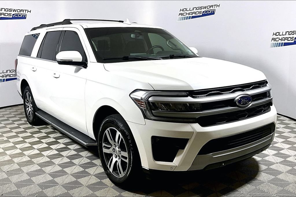 Certified 2022 Ford Expedition Max XLT RWD image 3
