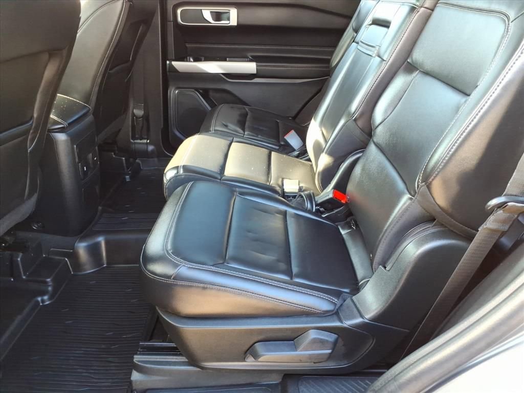 Certified 2023 Ford Explorer XLT w/ Equipment Group 202A image 10