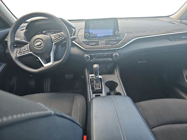 Used 2025 Nissan Altima 2.5 SV AWD/4WD image 9