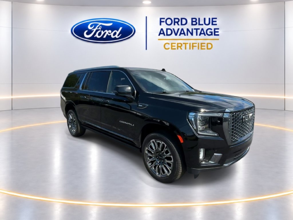 Used 2023 GMC Yukon XL Denali Ultimate AWD/4WD image 2