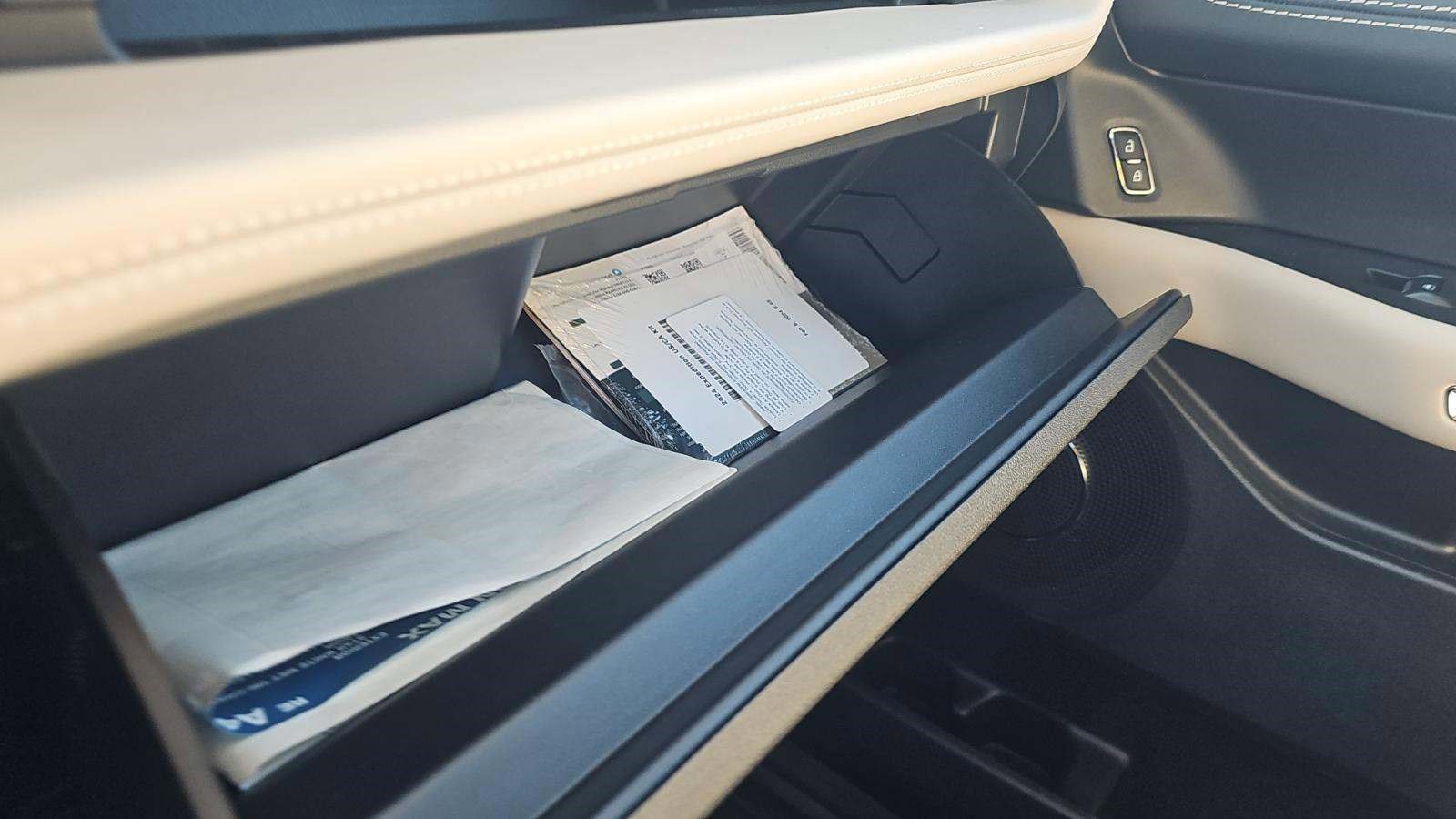 Certified 2024 Ford Expedition Max Platinum image 25