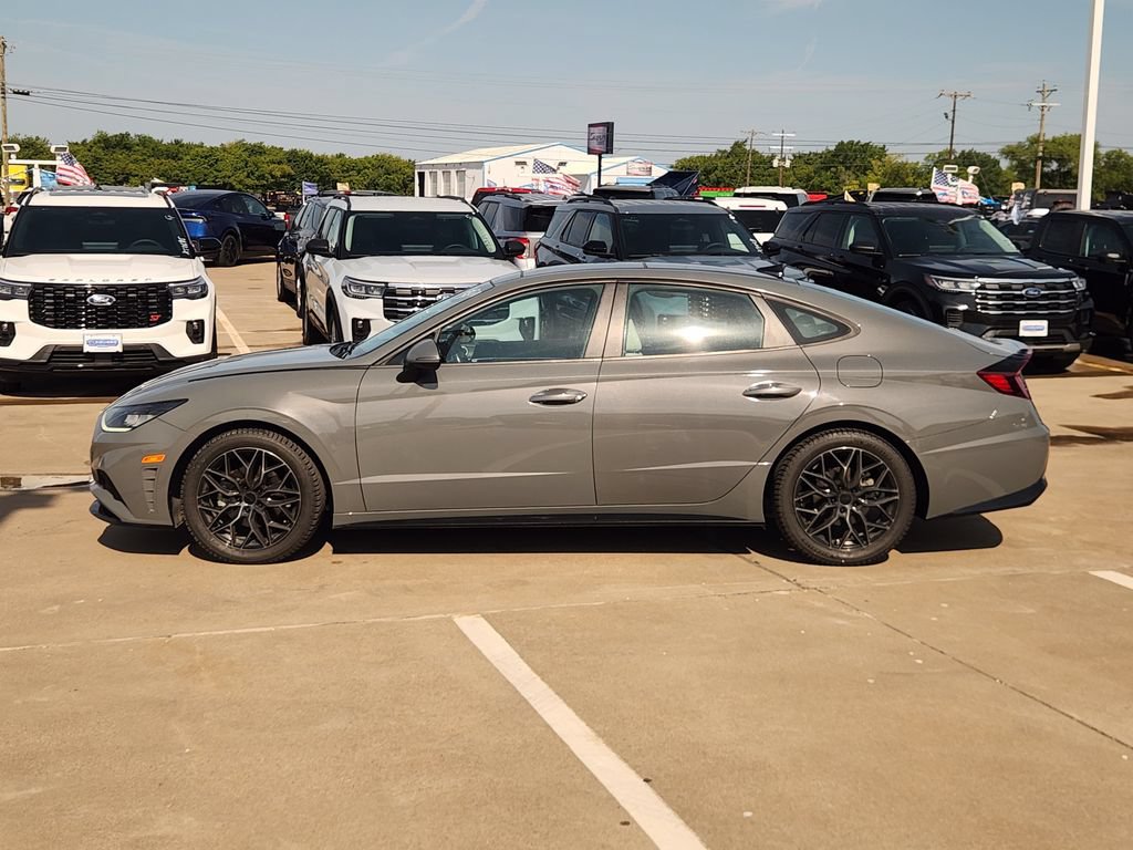 Used 2023 Hyundai Sonata SEL w/ Convenience Package FWD image 4