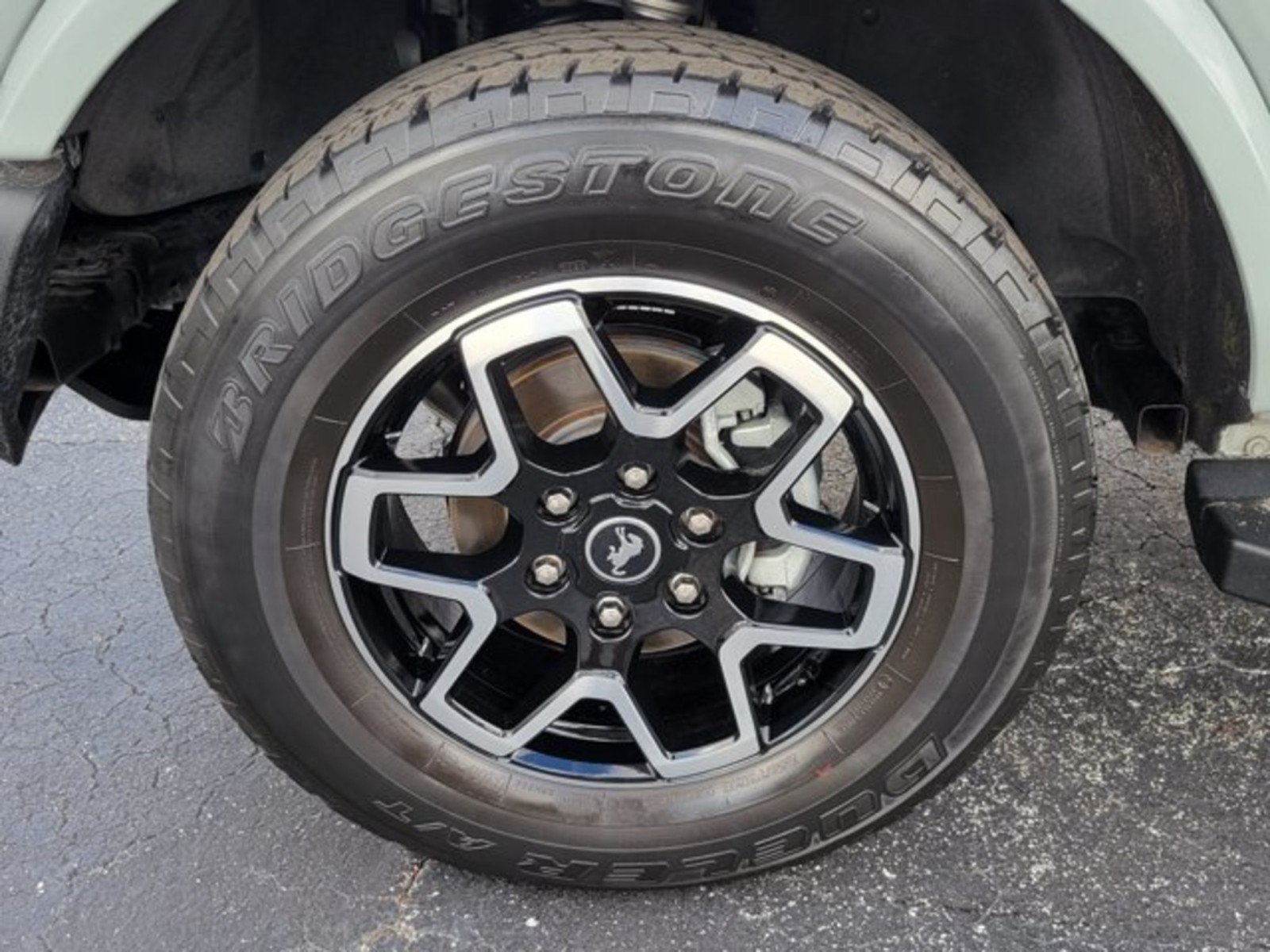 Certified 2023 Ford Bronco Outer Banks AWD/4WD image 4