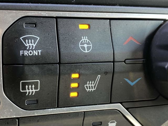 Used 2022 Jeep Gladiator Rubicon w/ Cold Weather Group image 31