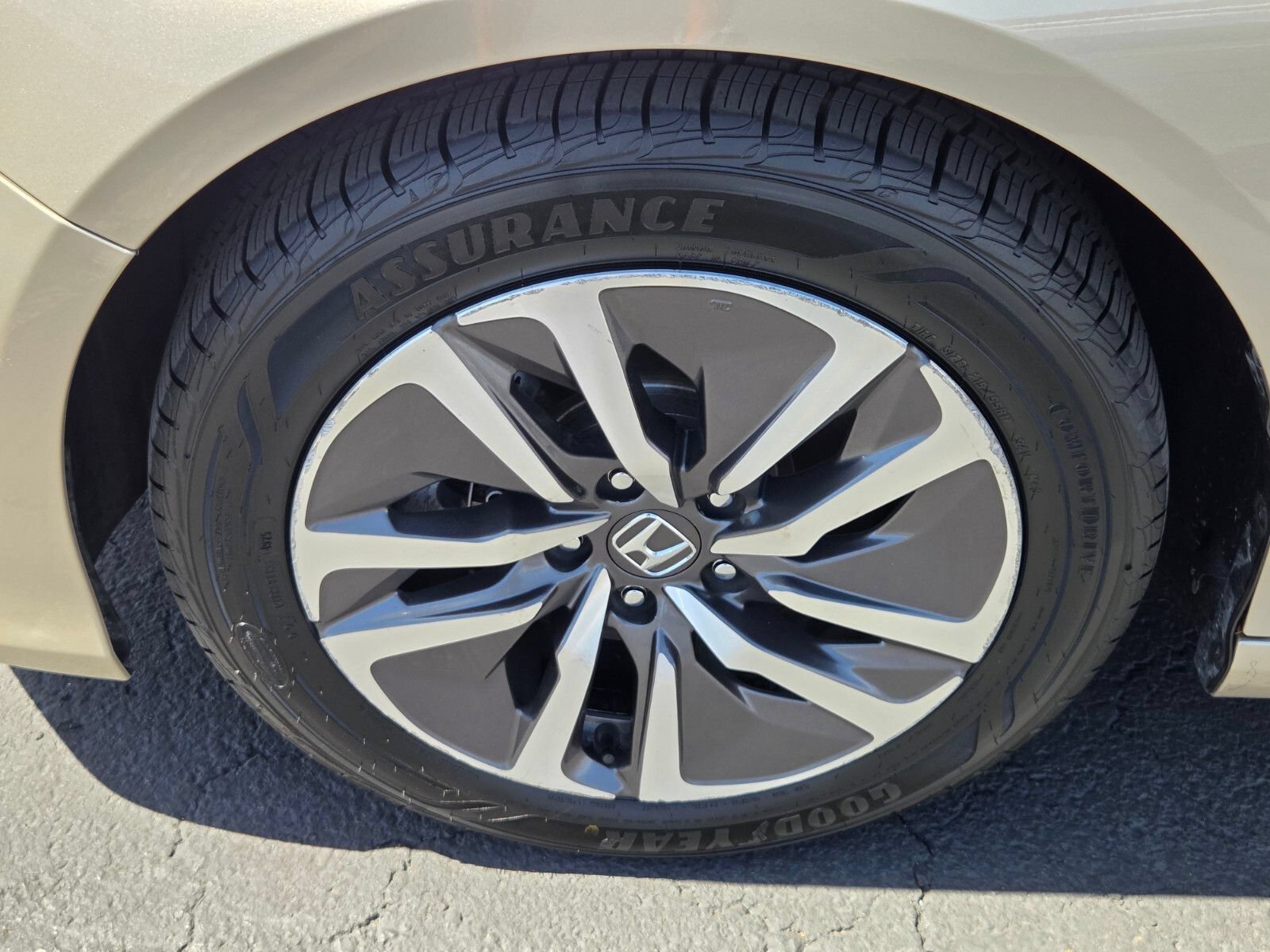 Used 2019 Honda Accord EX-L image 9