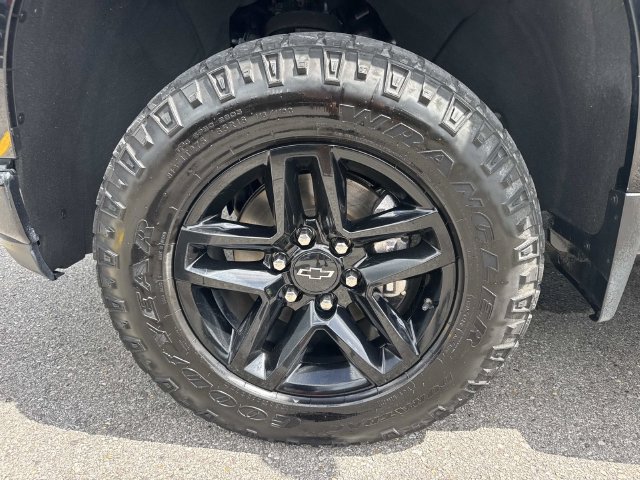 Used 2021 Chevrolet Silverado 1500 LT Trail Boss w/ Convenience Package II AWD/4WD image 9