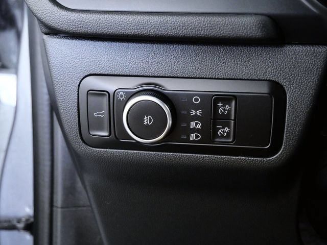 Certified 2025 Ford Escape ST-Line Select AWD/4WD image 23