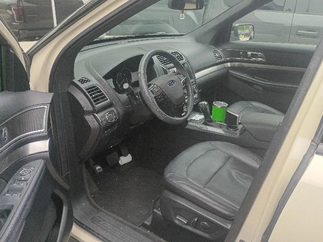Certified 2018 Ford Explorer XLT w/ Equipment Group 202A FWD image 20