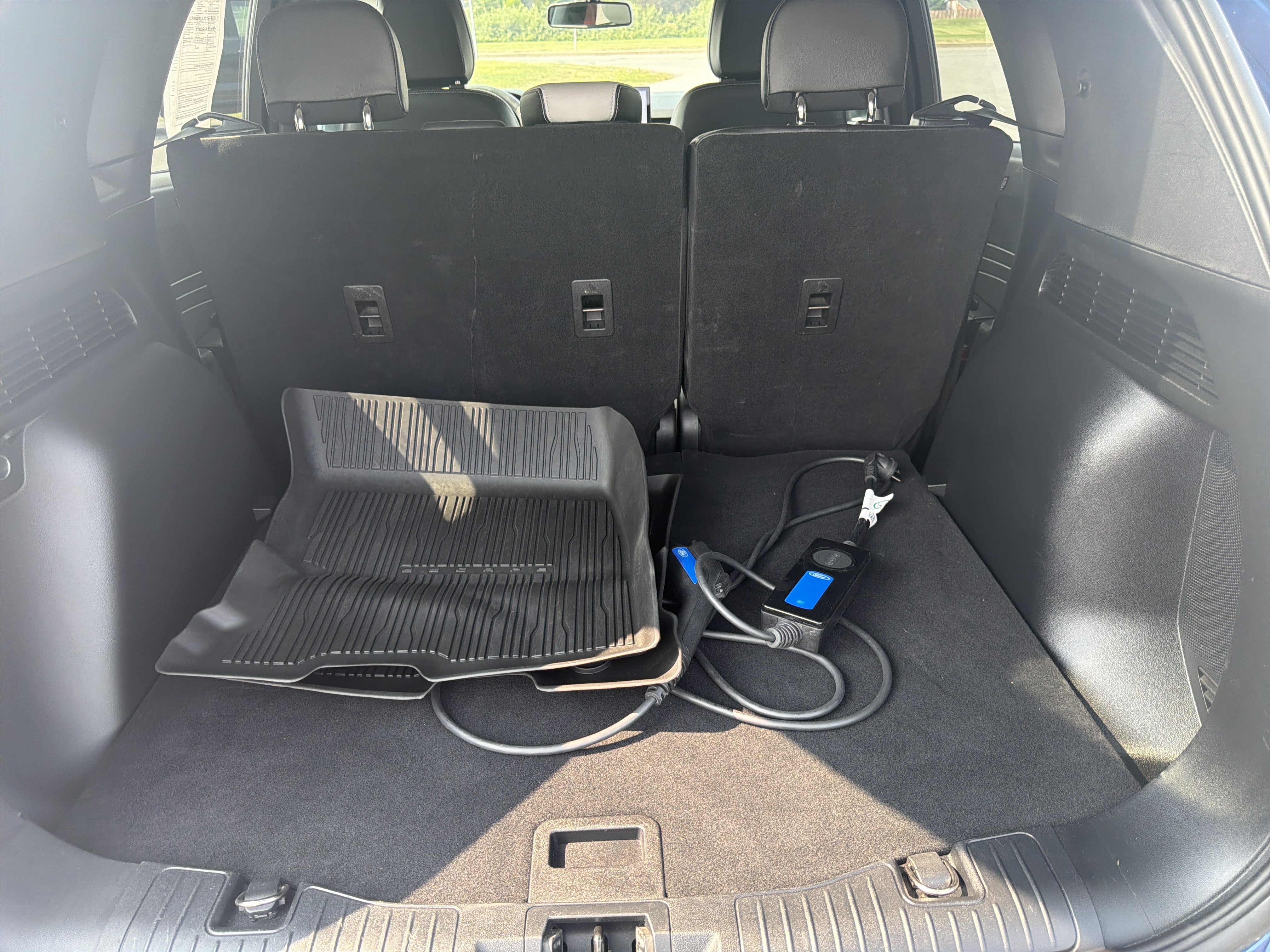 Certified 2023 Ford Escape SE w/ PHEV Premium Package FWD video 5