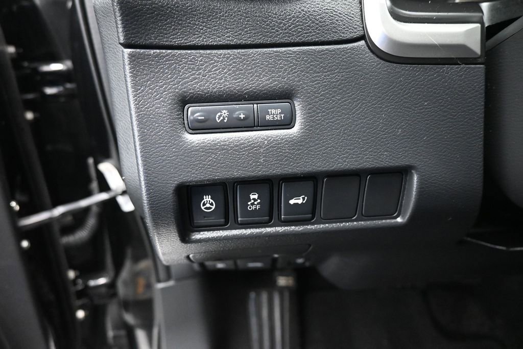 Used 2017 Nissan Murano Platinum w/ Platinum Technology Package FWD image 12