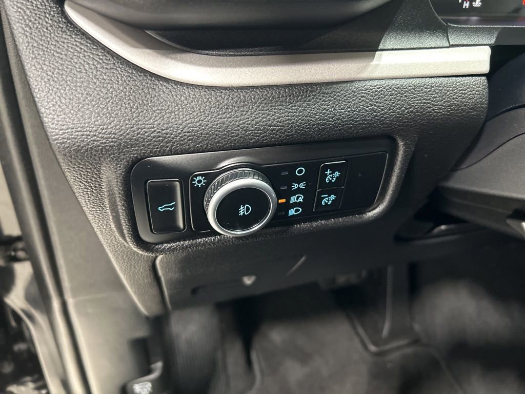 Certified 2023 Ford Explorer XLT w/ Equipment Group 202A image 14