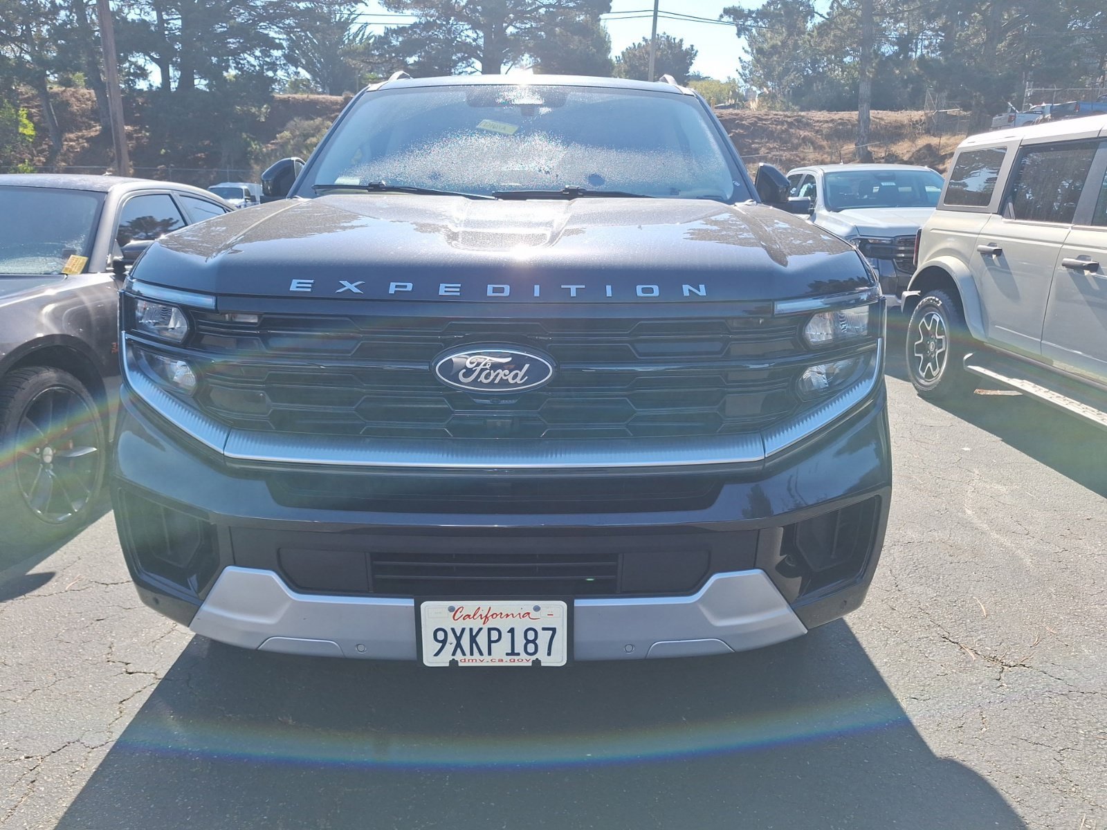 Certified 2025 Ford Expedition Platinum AWD/4WD image 3