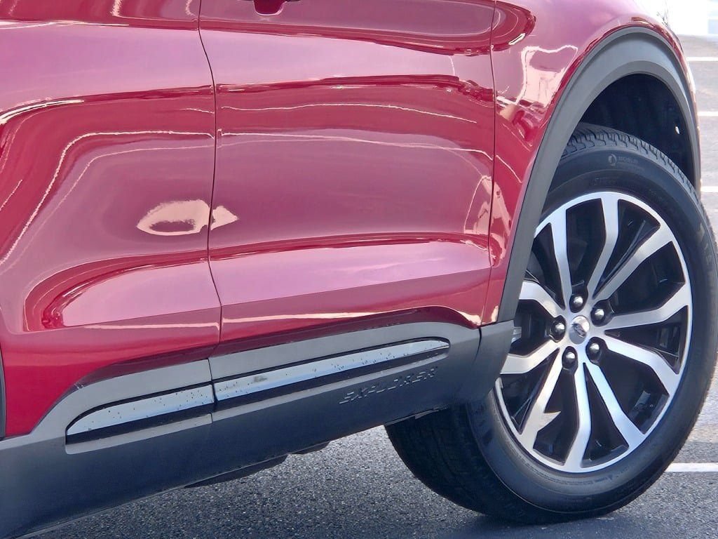 Certified 2025 Ford Explorer ST-Line AWD/4WD image 14