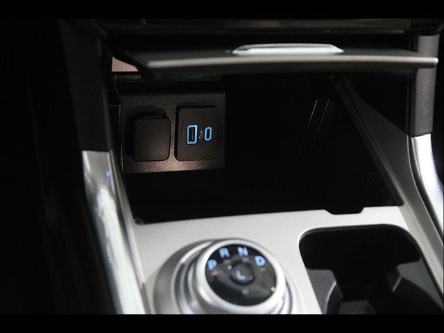 Certified 2023 Ford Explorer Limited w/ Hybrid Equipment Group 310A AWD/4WD image 18