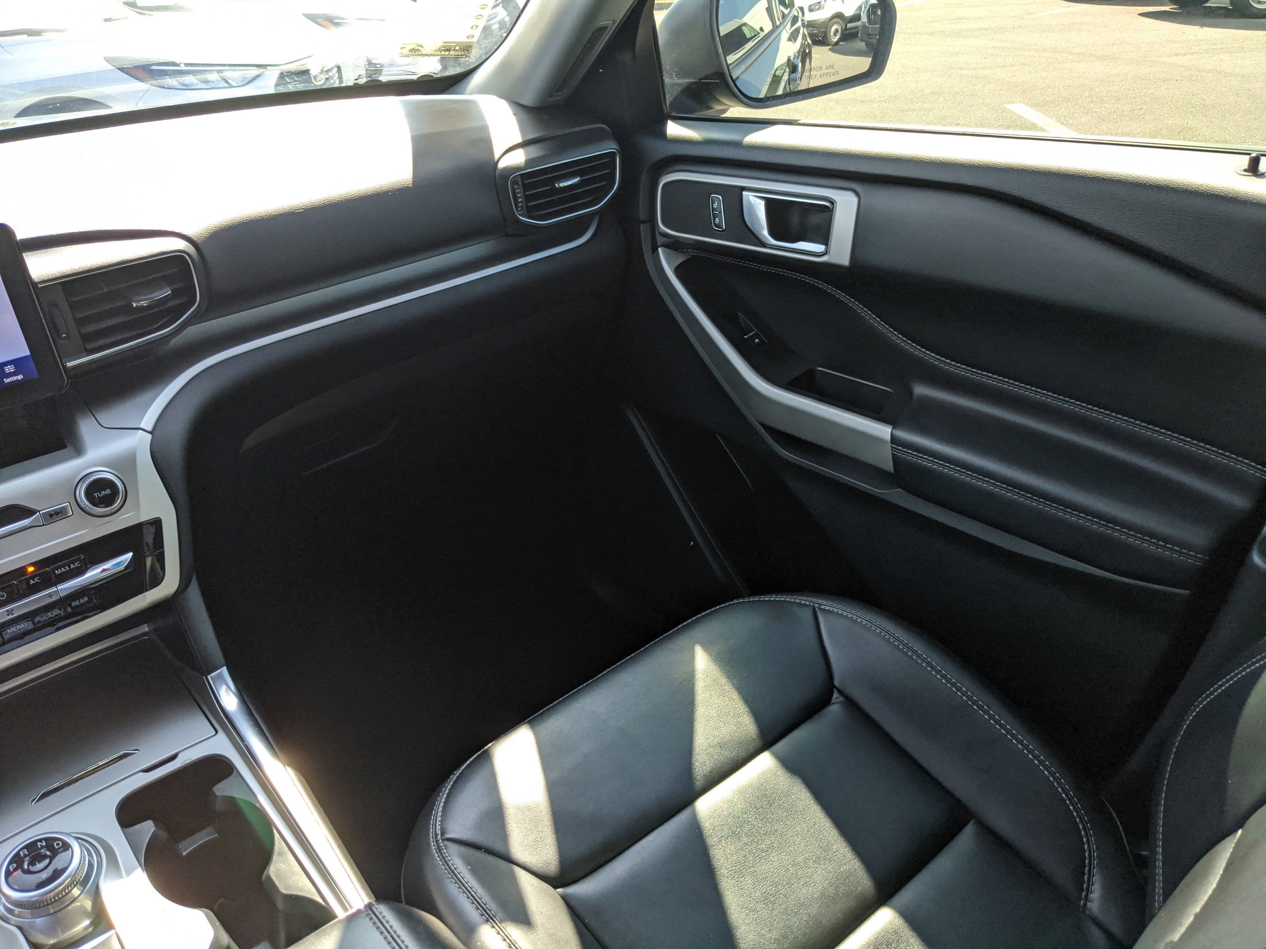 Certified 2022 Ford Explorer XLT w/ Equipment Group 202A image 17