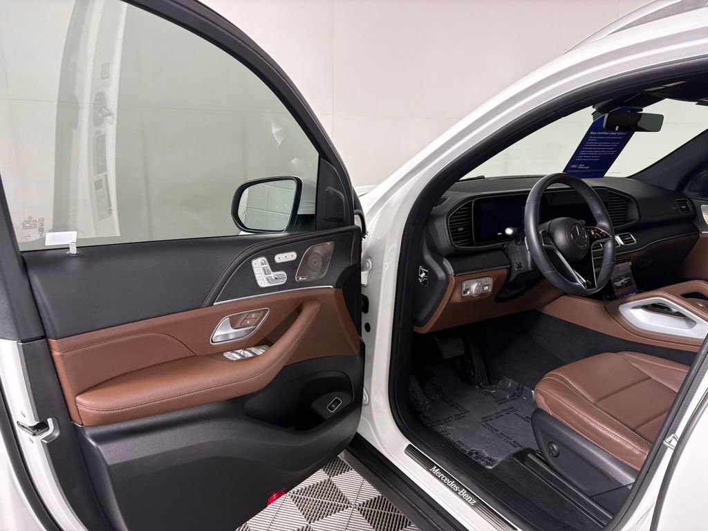 Used 2024 Mercedes-Benz GLE 350 4MATIC image 11