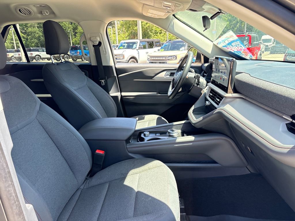 Certified 2025 Ford Explorer Active AWD/4WD image 49