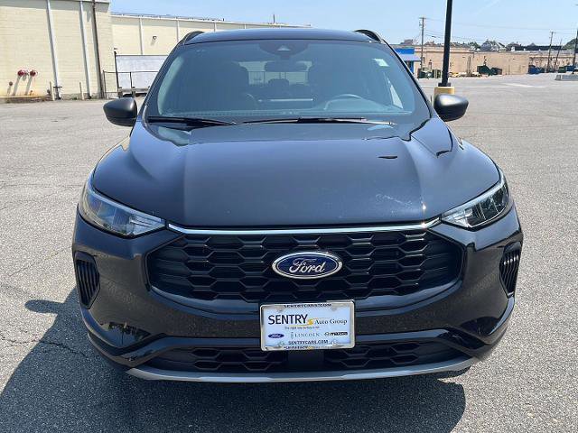 Certified 2024 Ford Escape ST-Line w/ Tech Pack #1 image 8