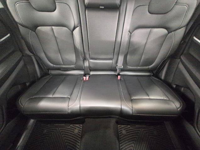 Used 2023 Jeep Grand Cherokee Limited w/ Black Appearance Package AWD/4WD image 24