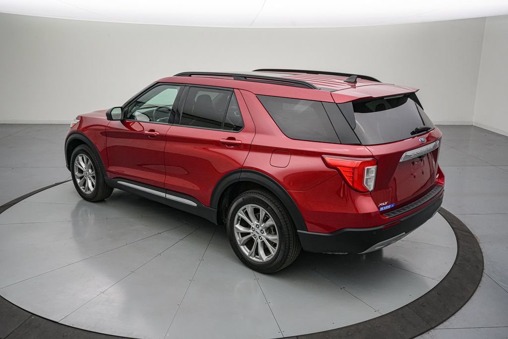 Certified 2024 Ford Explorer XLT w/ Equipment Group 202A AWD/4WD image 6