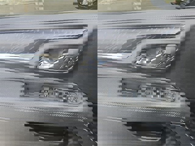 Used 2023 GMC Yukon Denali image 14