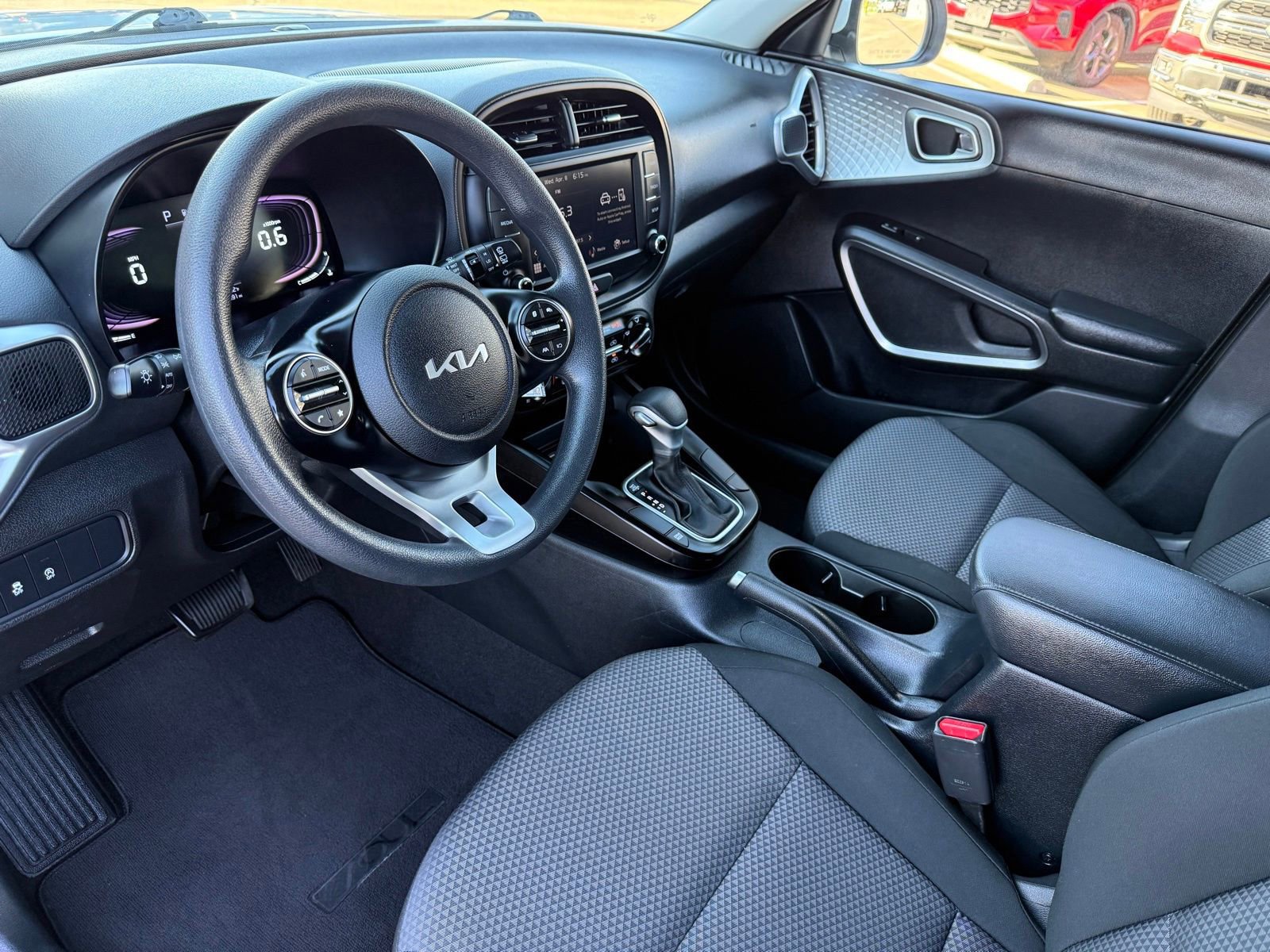 Used 2024 Kia Soul LX w/ Option Group 015 FWD image 11
