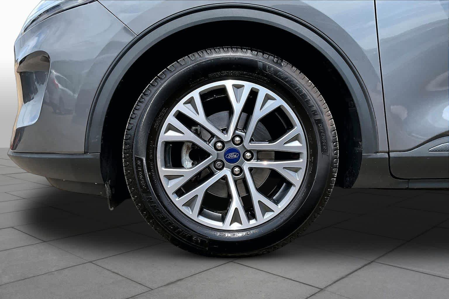 Certified 2022 Ford Escape SEL w/ Technology Package FWD image 11
