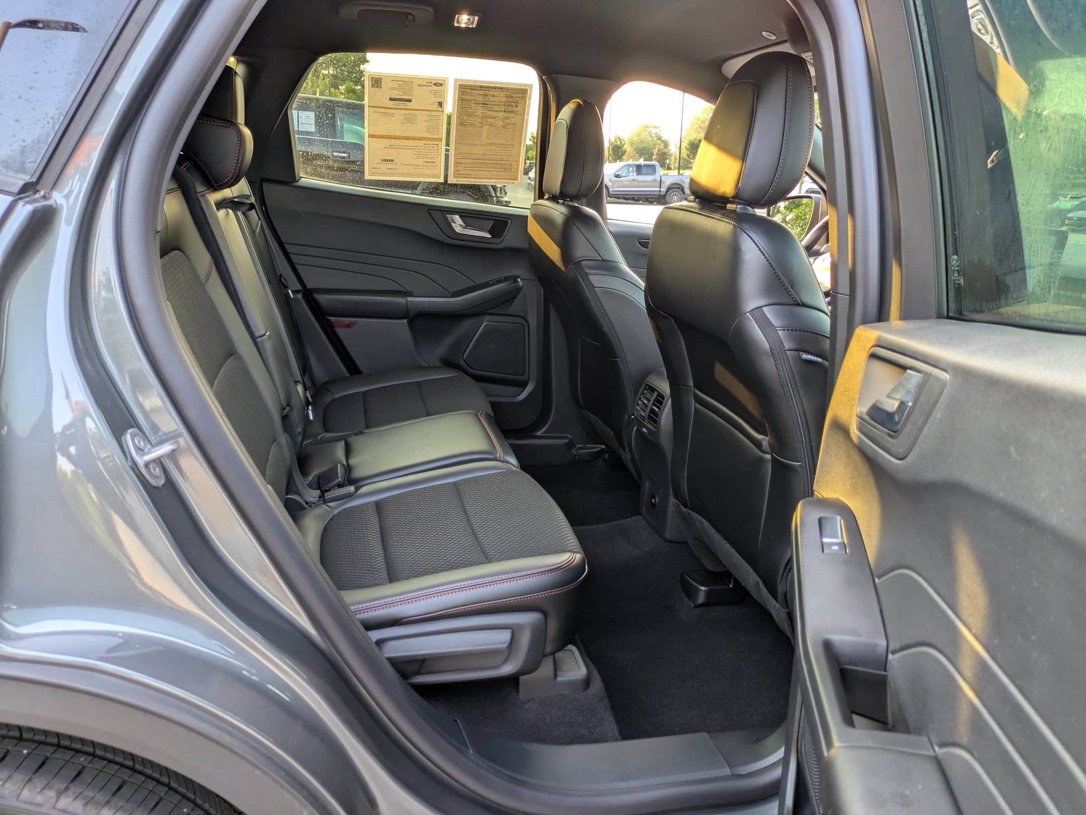 Certified 2025 Ford Escape ST-Line w/ Tech Pack #1 AWD/4WD image 36