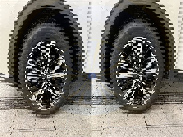 Certified 2022 Ford Escape SEL w/ SEL Stealth AWD Package image 10