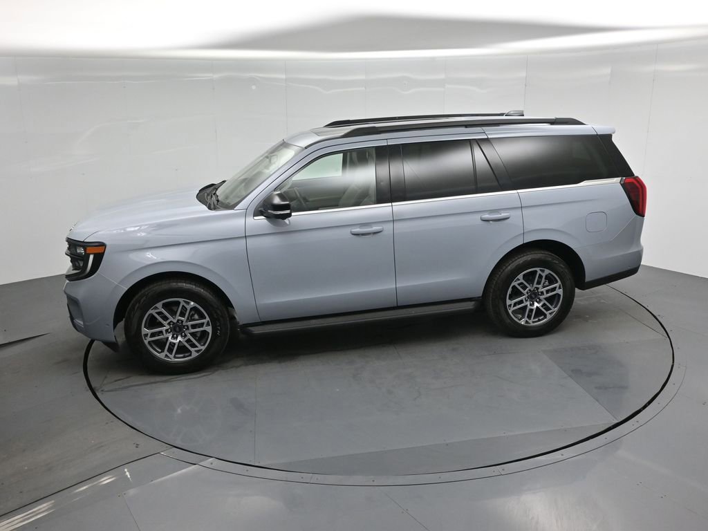 Certified 2025 Ford Expedition Active AWD/4WD image 44