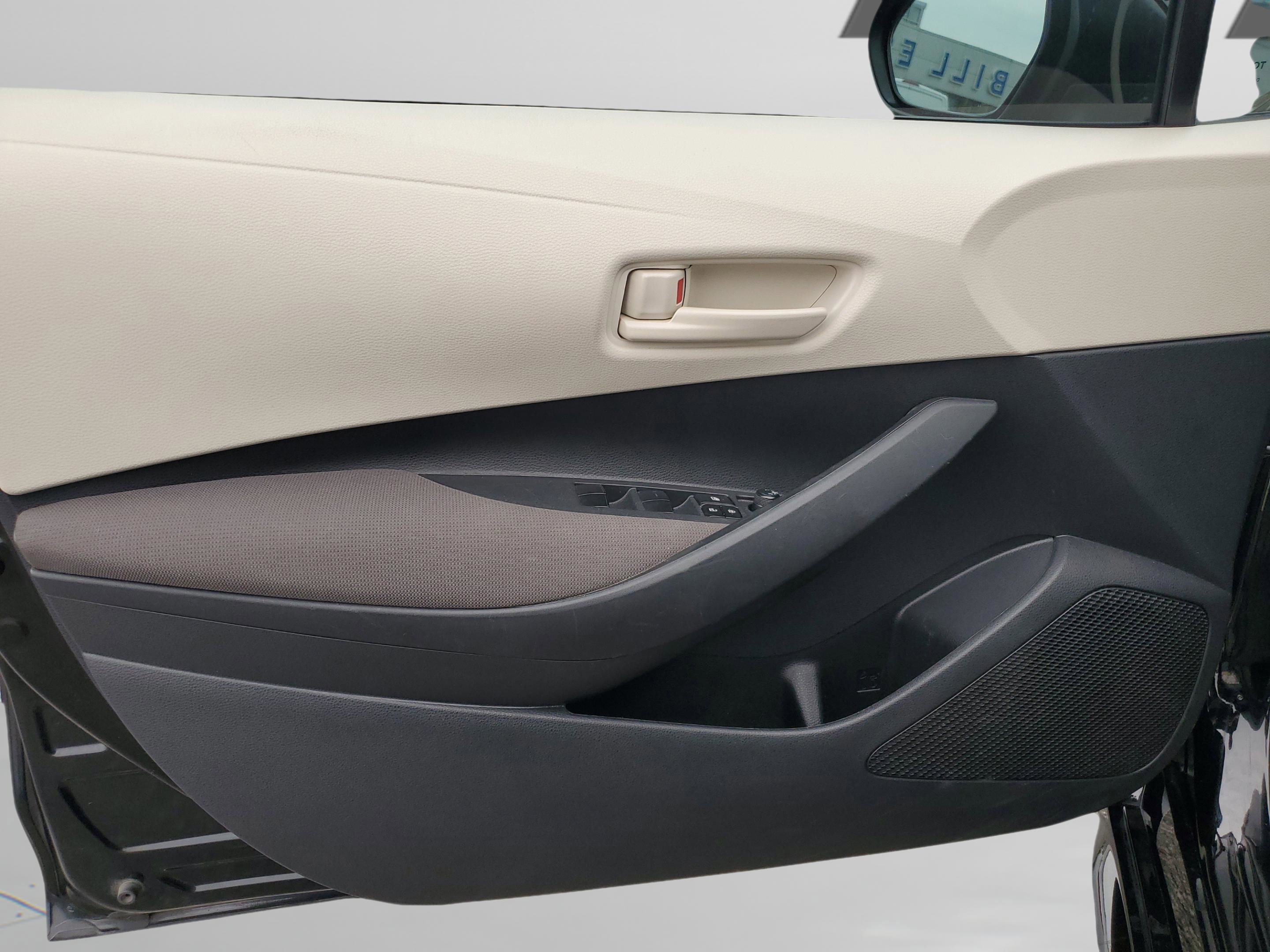 Used 2024 Toyota Corolla LE FWD image 16