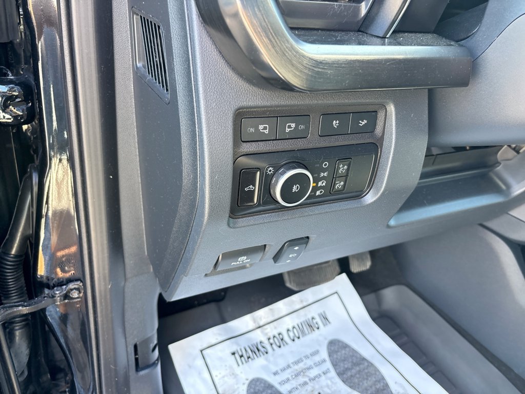 Certified 2024 Ford F250 Lariat w/ Lariat Ultimate Package AWD/4WD image 30