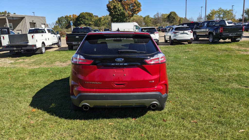 Certified 2024 Ford Edge Titanium AWD/4WD image 4
