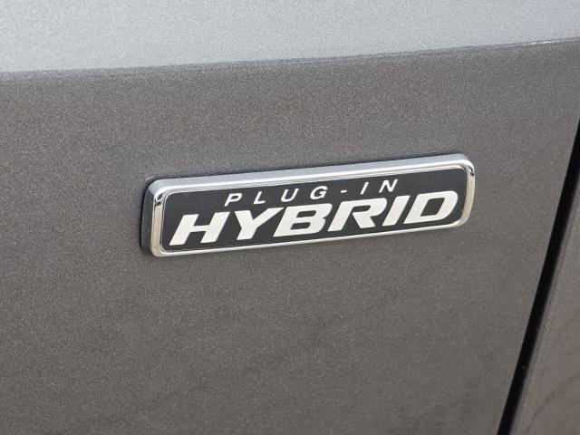 Certified 2025 Ford Escape SE w/ PHEV Premium Package FWD image 7