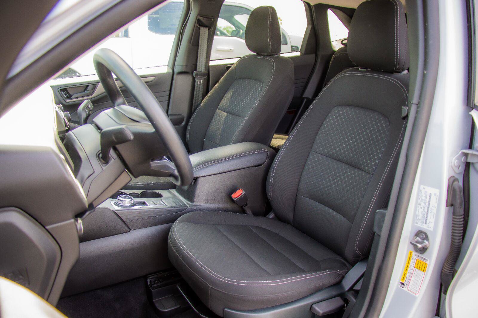 Certified 2025 Ford Escape Active AWD/4WD image 8