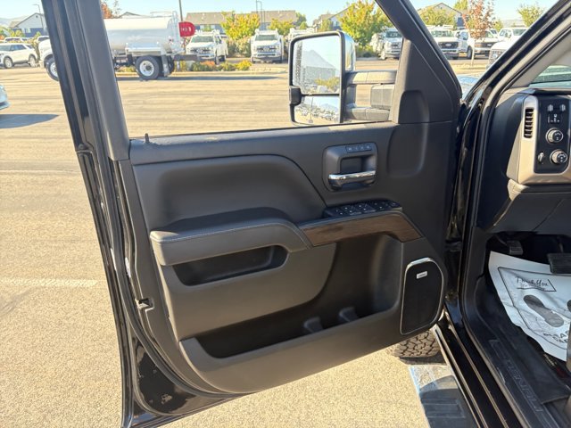 Used 2017 GMC Sierra 3500 Denali w/ Duramax Plus Package AWD/4WD image 13