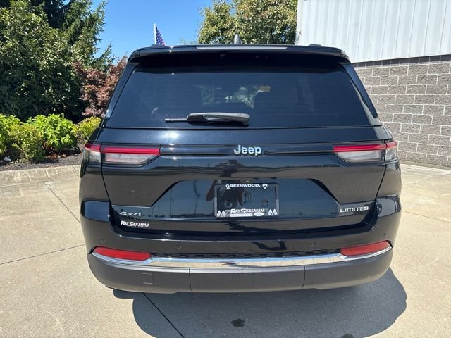 Used 2023 Jeep Grand Cherokee Limited AWD/4WD image 9